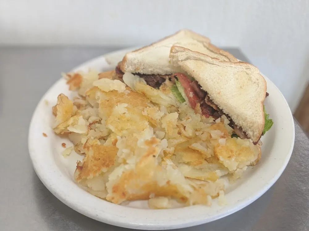 blt with Home Fries